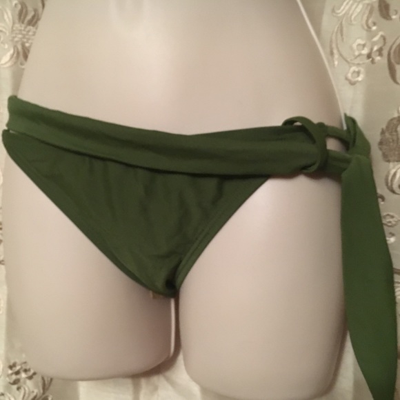 Sexy James Bond Lara Croft bikini bottom w hipsash - Picture 1 of 4